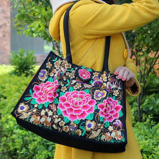 Yunnan Ethnic Style Embroidered Pompom Fashion Lady Shoulder Bag Big Handbag
