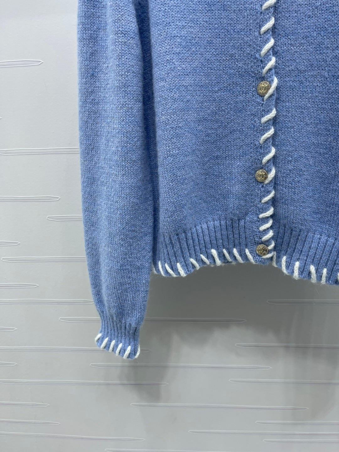 CC 26s Crochet-Trimmed Crew Neck Cardigan Blue Knit 343630