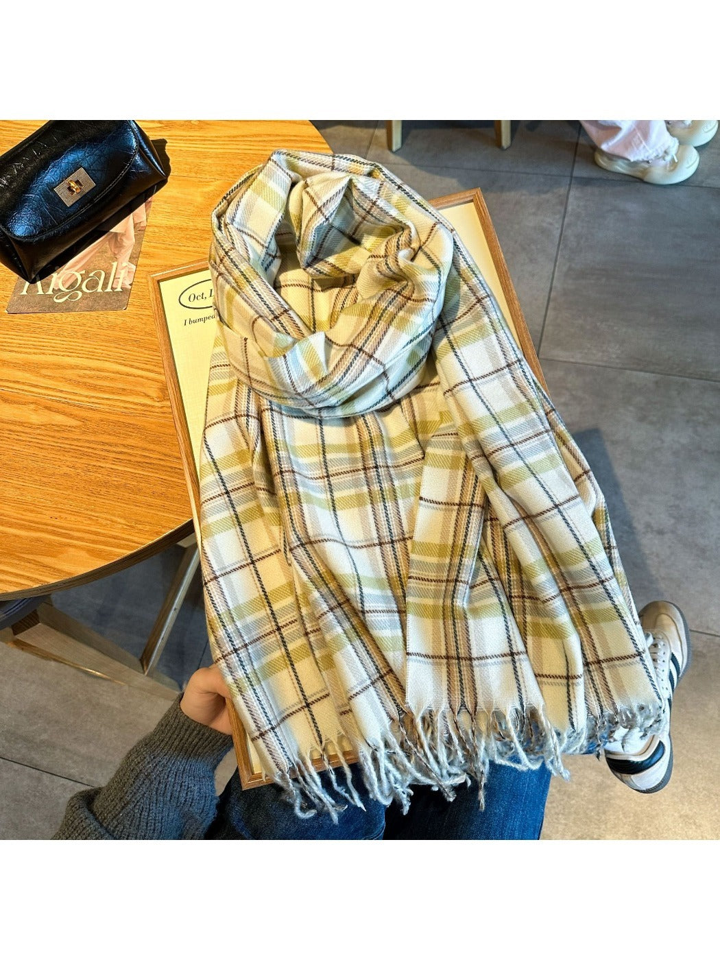 Scarvii -  Scarf with Color-Block Fringe
