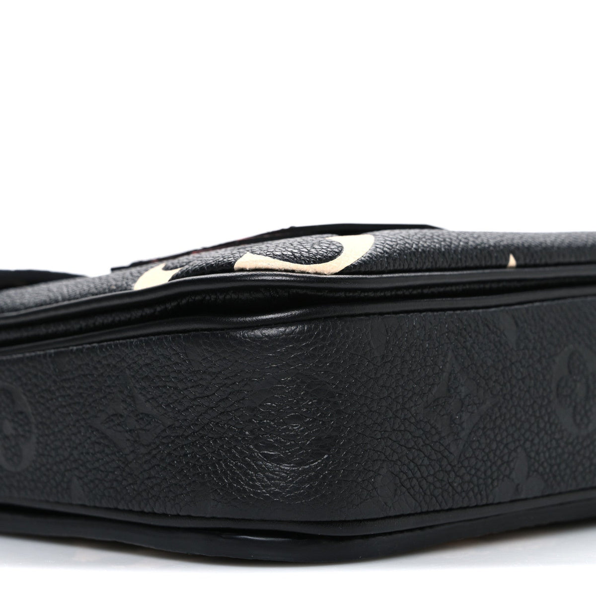 Empreinte Monogram Giant Crafty Pochette Metis Black Creme