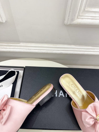 CC 26s Bow Slippers Pink Satin Sheepskin 586899