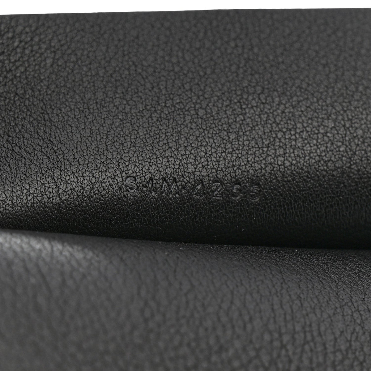 Supple Calfskin Medium Cube Black