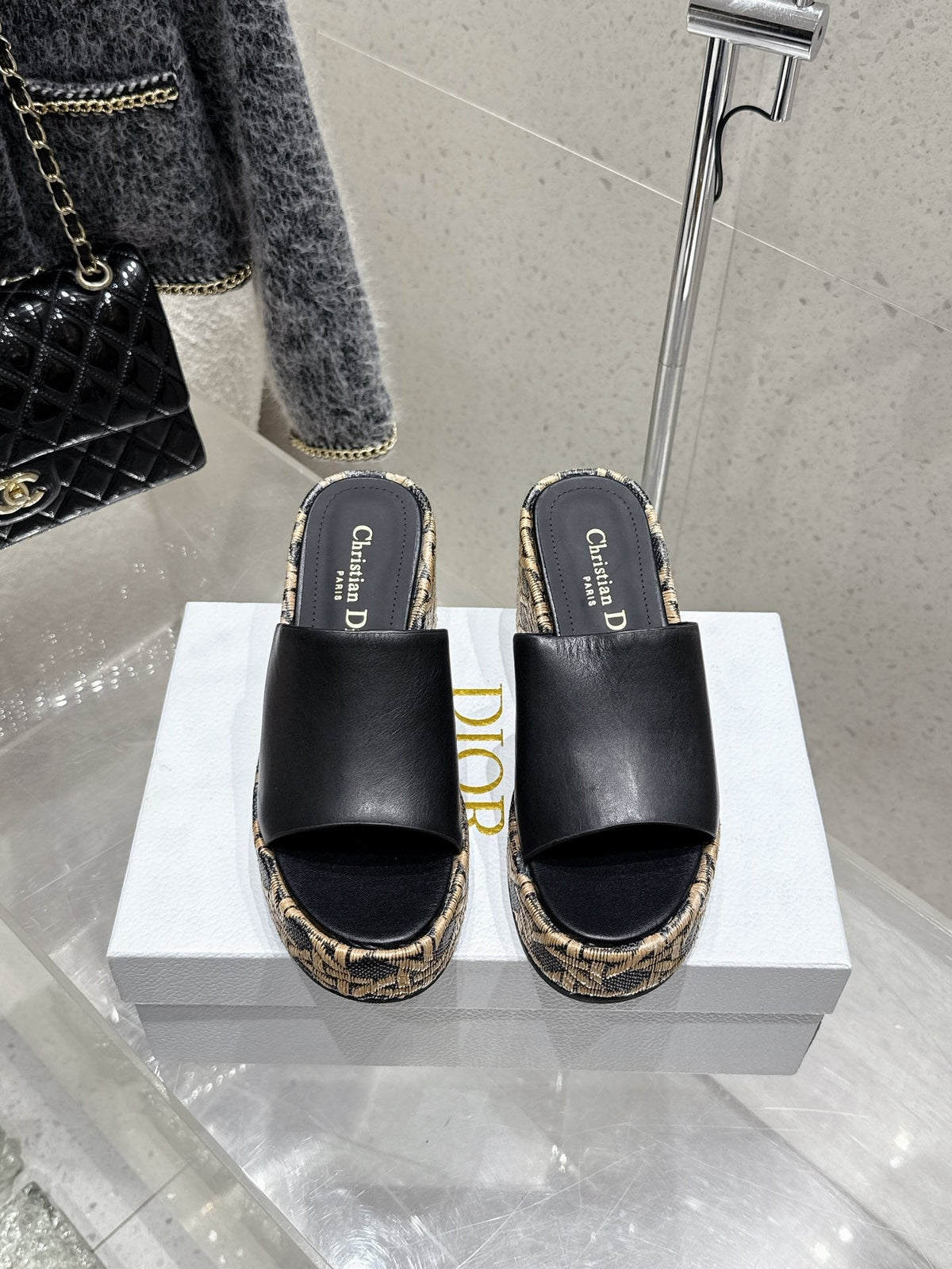 CD Attitude Wedge Sandals Black in Cowhide 598183