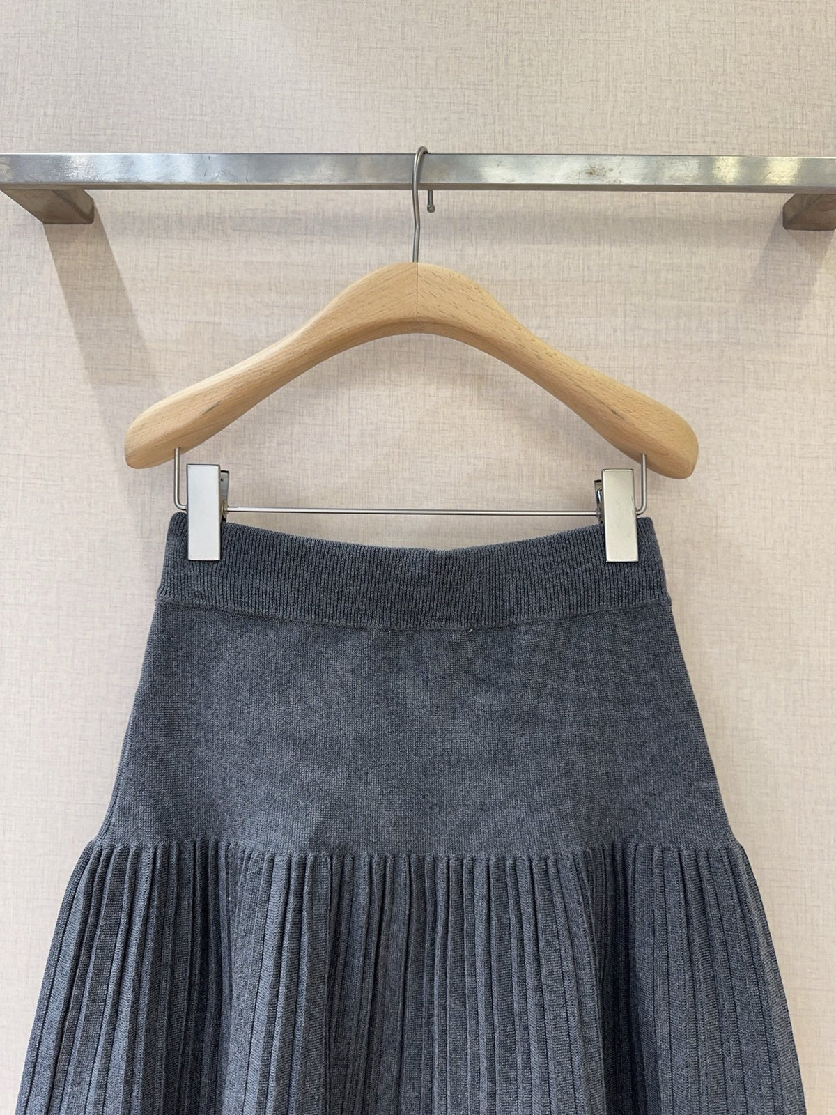 MIUMIU KNIT PLEATED SKIRT STYLE 803