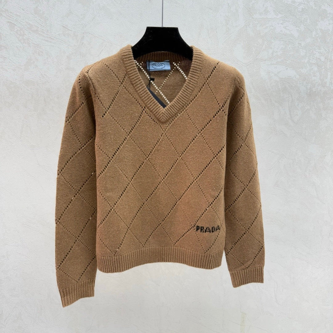 PRADA 25S V-NECK SWEATER 577