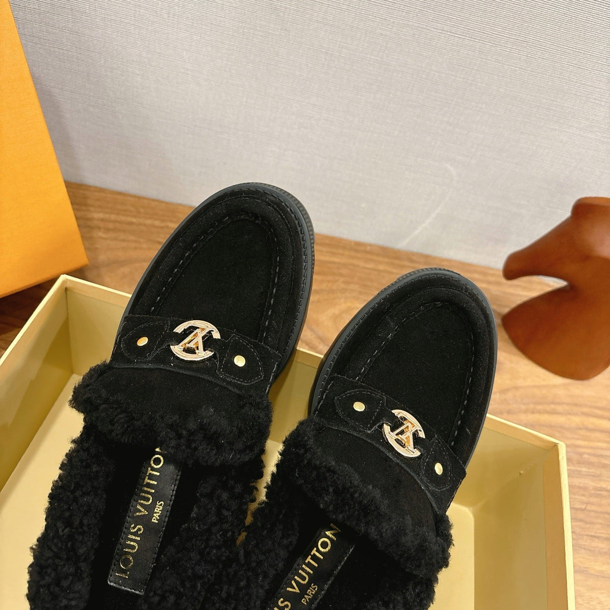 LV District Flat Loafer Black Wool Suede 594854
