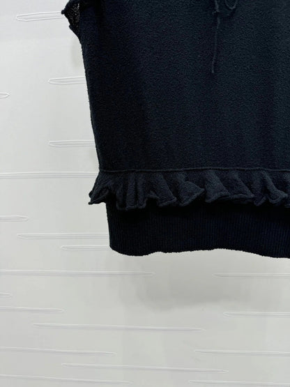 CHANEL SLEEVELESS TOP WITH RUFFLED COLLAR 274888