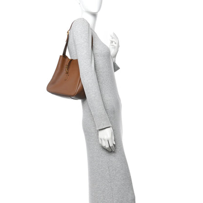 Grained Calfskin Small Le 5 A 7 Supple Hobo Fox