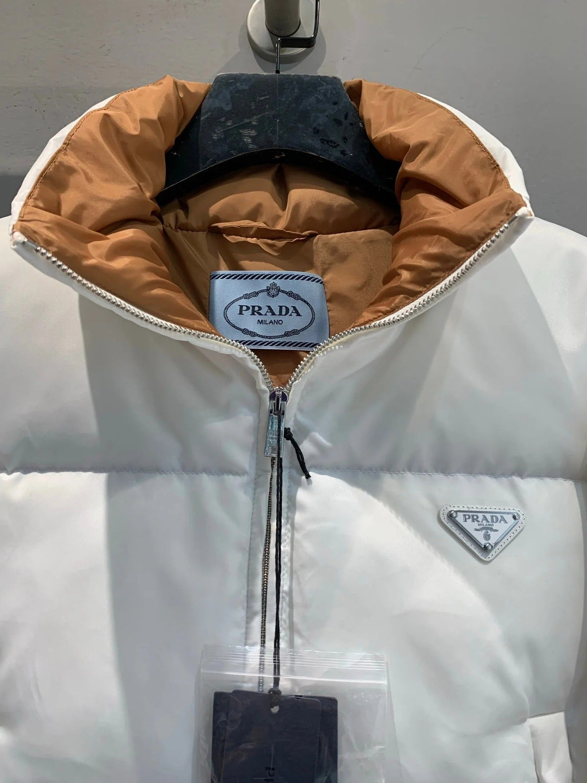 PRADA 25S DOWN JACKET 383
