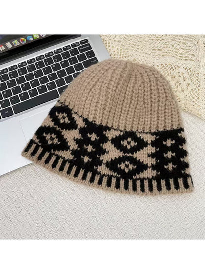 Haila - Vintage Knitted Beanie with Diamond Patterns