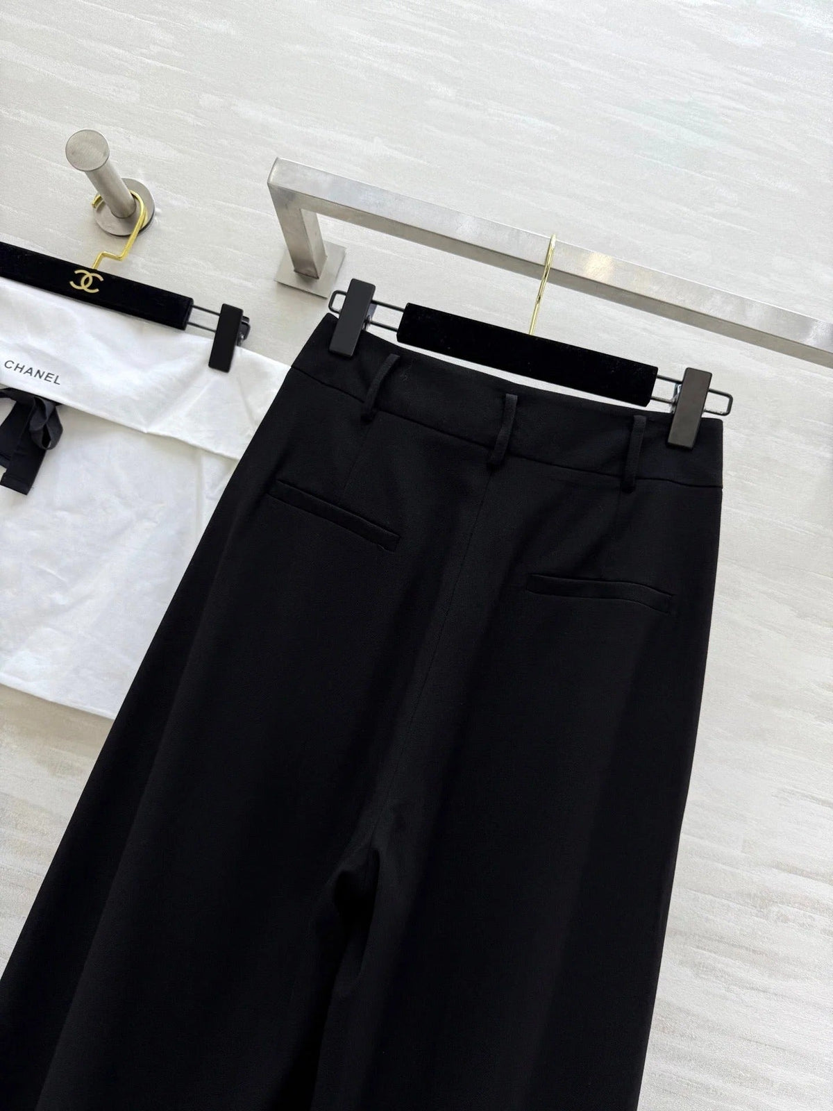 CHANEL 25S WIDE-LEG STRAIGHT PANTS 637