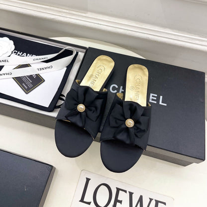 CC 26s Bow Slippers Black Satin Sheepskin 586896