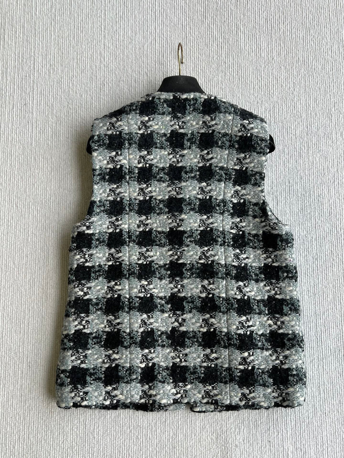 Chanel 2025 Plaid Tweed Vest Jacket Black Wool Polyester 325379
