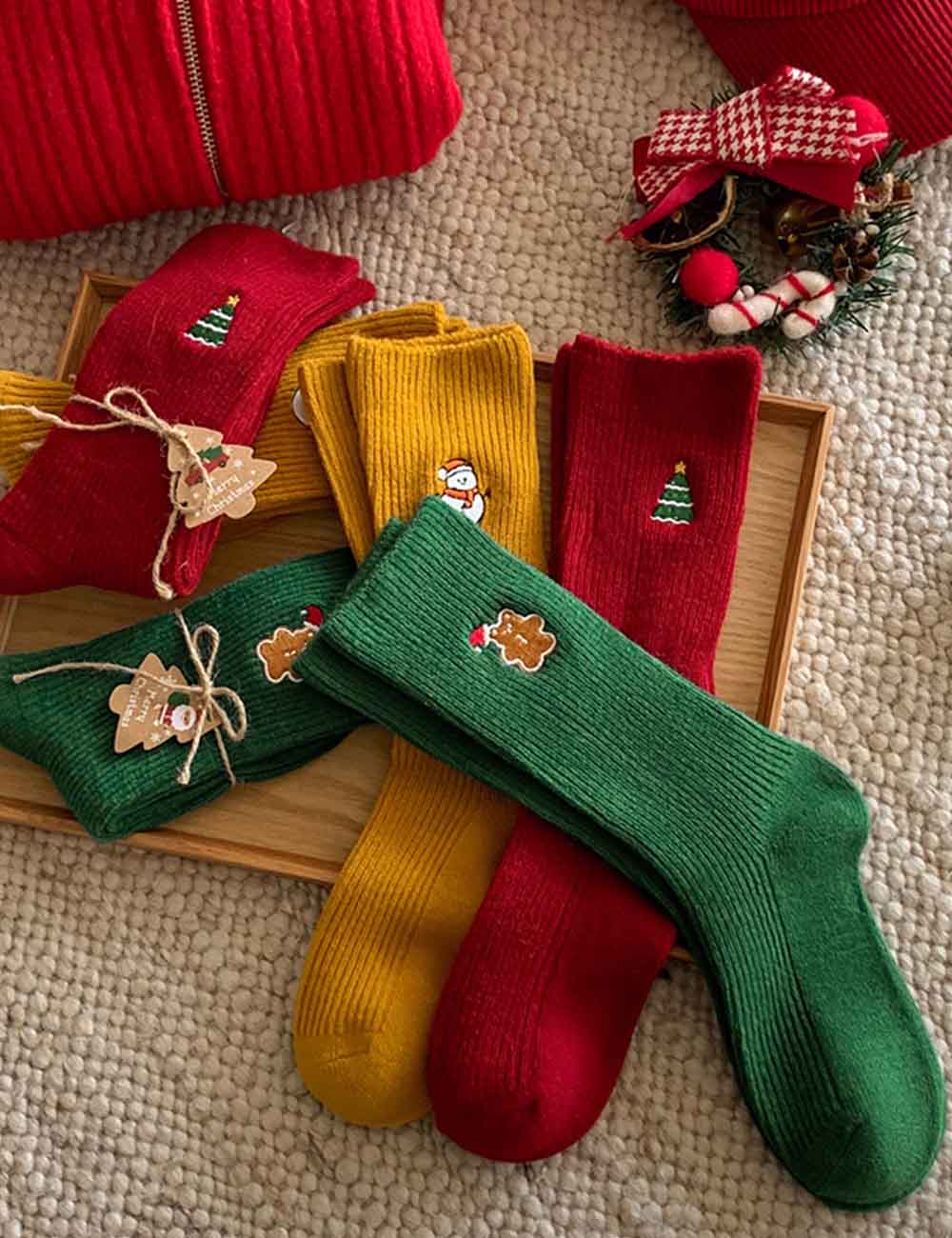 Winter Cartoon Embroidered Soft Christmas Crew Socks