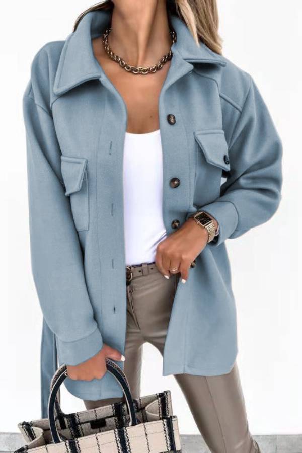 Solid color shirt and loose woolen coat