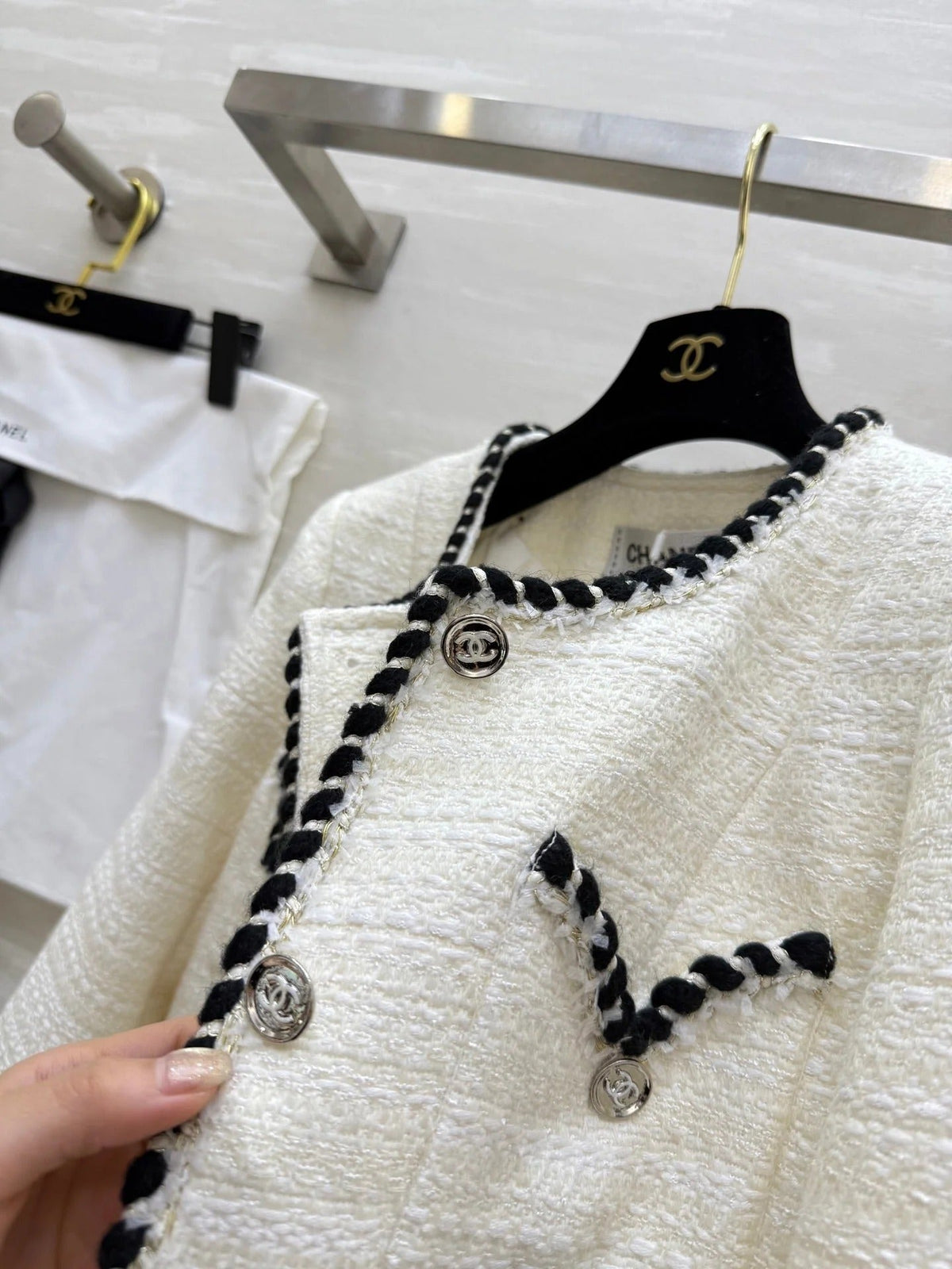 CHANEL 25S JACKET STYLE 242