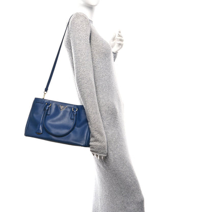 Saffiano Lux Medium Tote Bluette