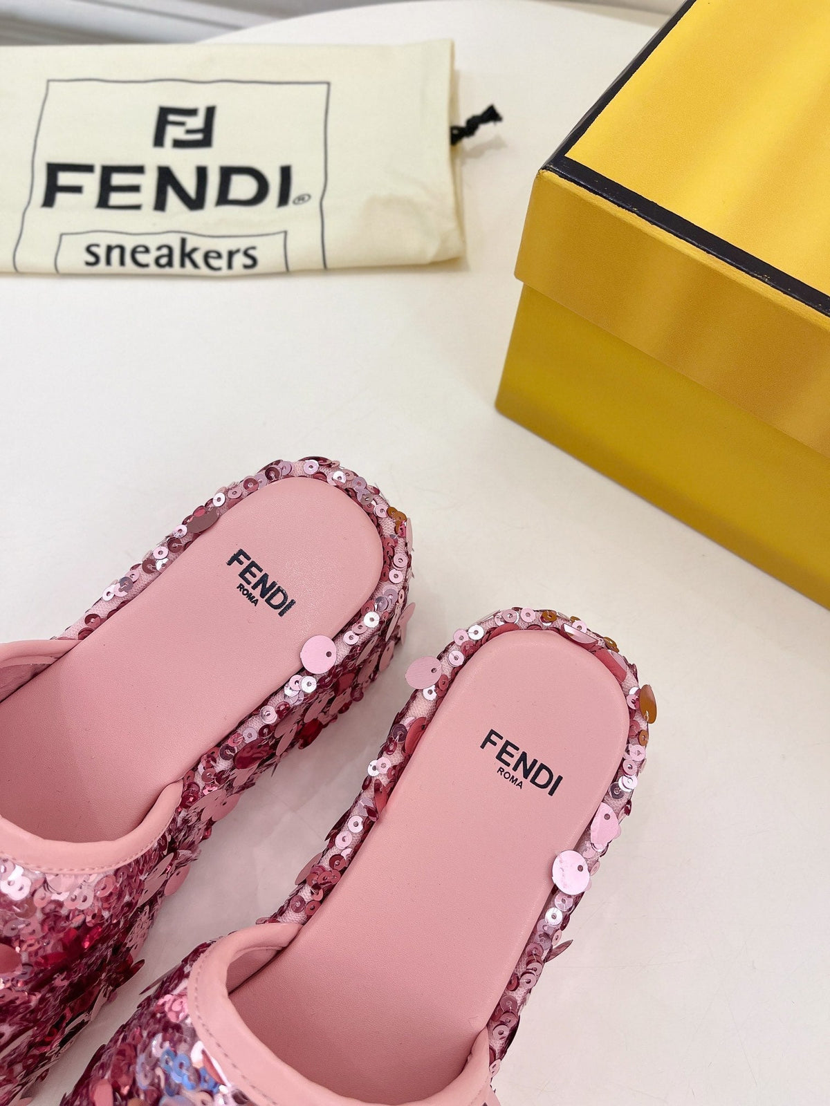 FENDI THICK SOLE 6 CM SEQUIN SLIPPER ROUGH PINK