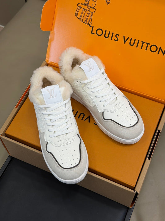 LV 25 Classic Sneakers White Beige Leather Suede 576943