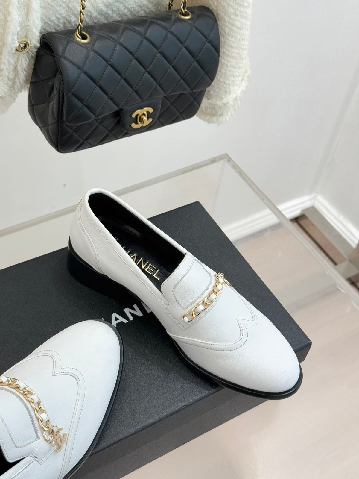 CC 25s Double C Buckle Loafers White Calfskin 557703