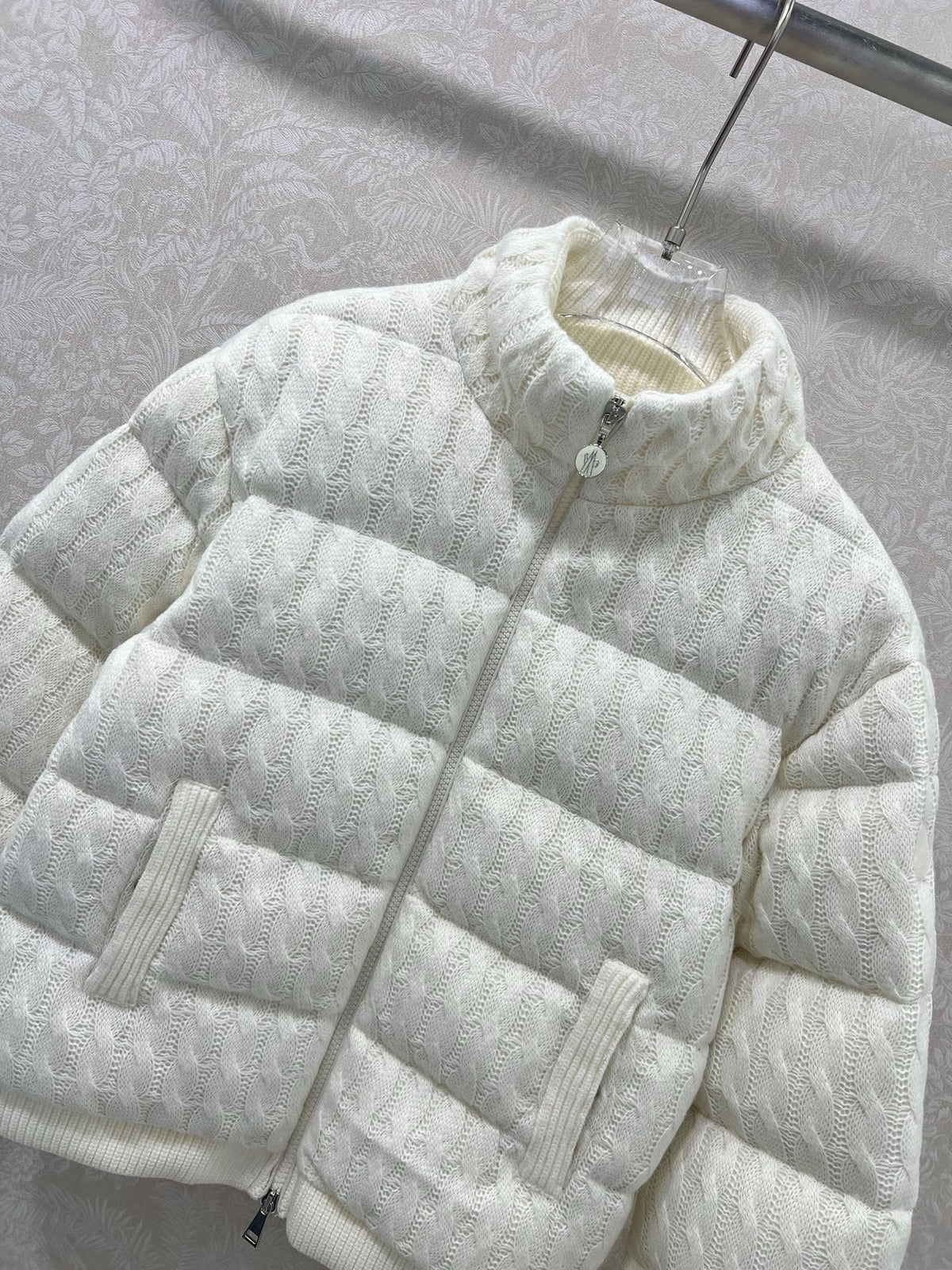 MONCLER 25S JACKET IN WHITE 095