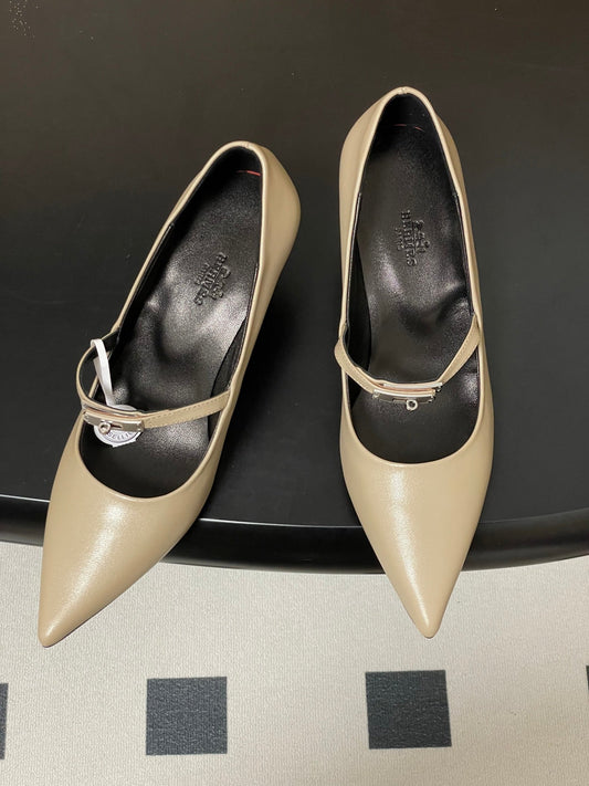 HM 26 Majeste 60 Pump Beige in Calfskin 593829