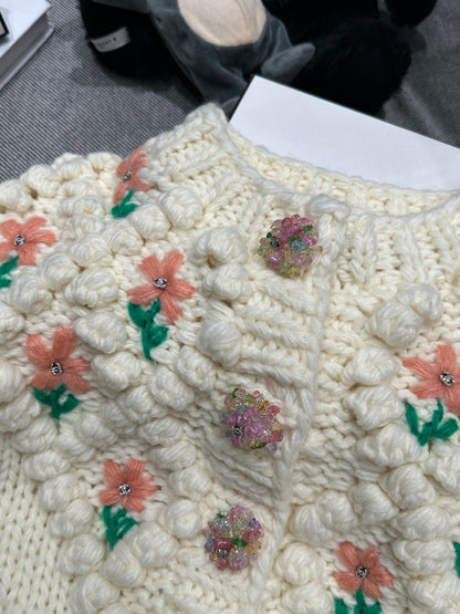 Chanel 26 Early Spring New Knit Cardigan Off-White in Wool Blend 800129