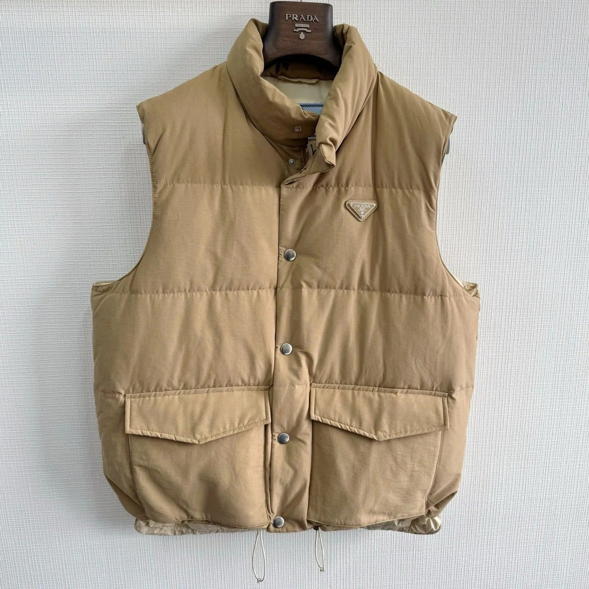 PRADA 25S DOWN VEST 357