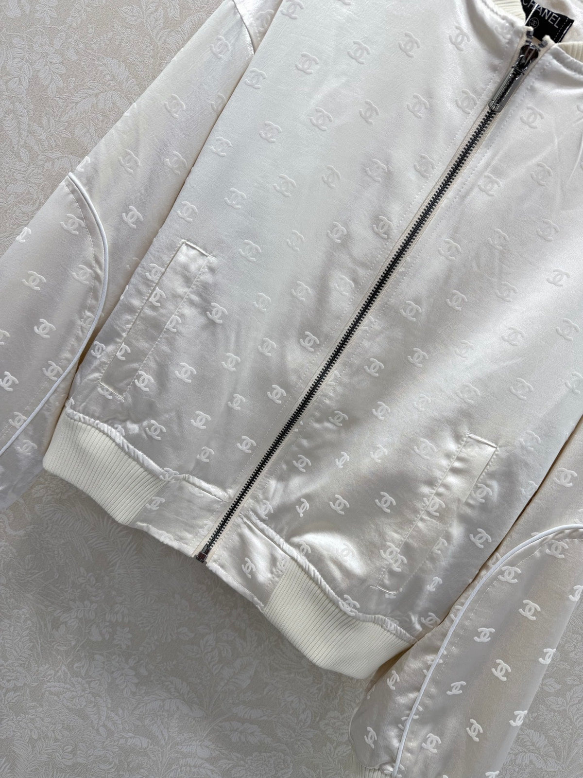 CC 26s Jacket White Satin 353037