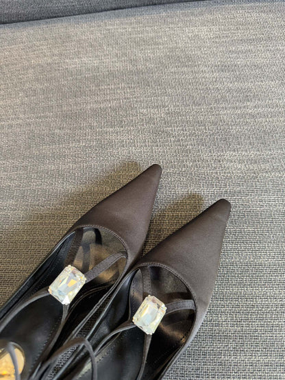 HIGH SANDAL ATTACHED GEM IN BLACK SILK