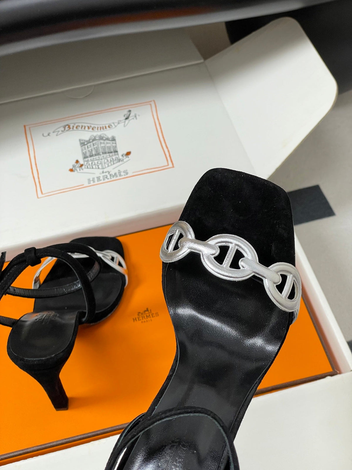 HM Luz Sandals 10.5 Black Sheepskin 593703