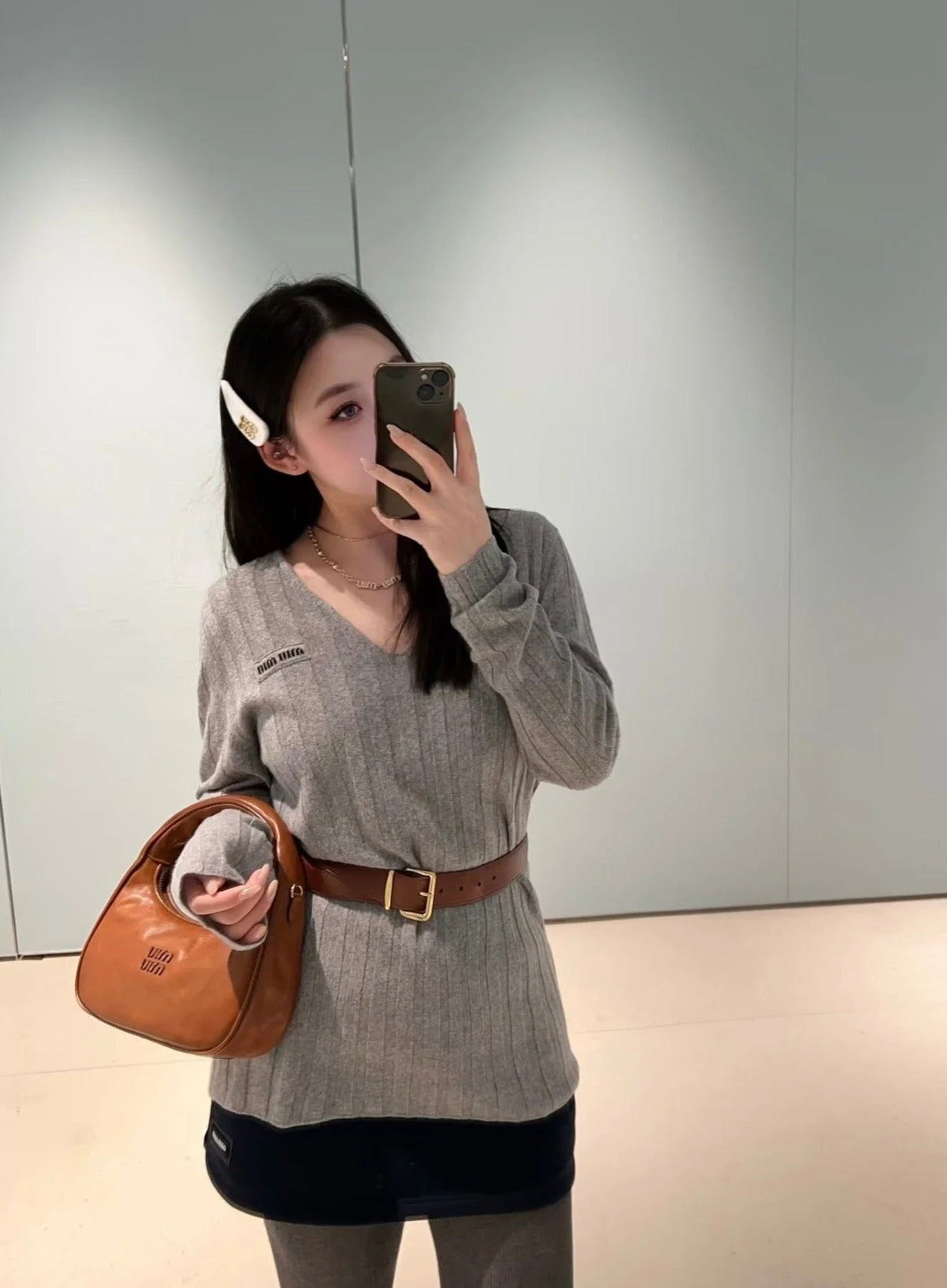 MIUMIU V-NECK SWEATER STYLE 761