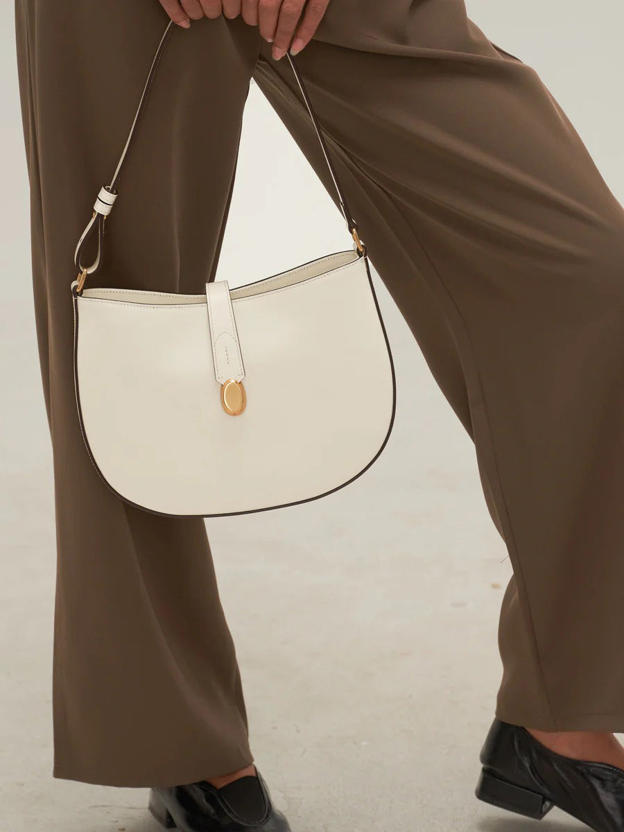 Elowen Clock Bag In Leather