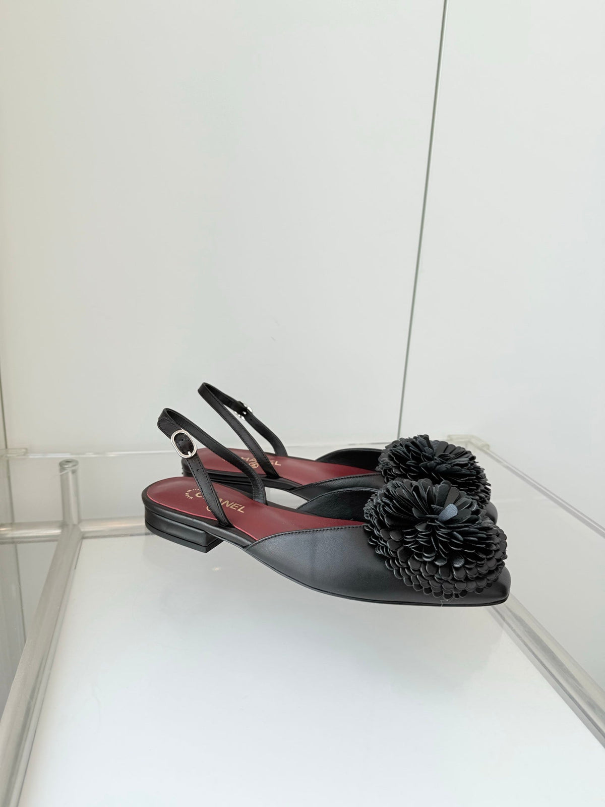 CC 26 Flower-shaped Sandal Black Lambskin 597410
