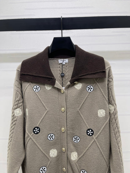 CHANEL 26 DIAMOND-PATTERNED LONG-SLEEVE BROWN CARDIGAN 335385