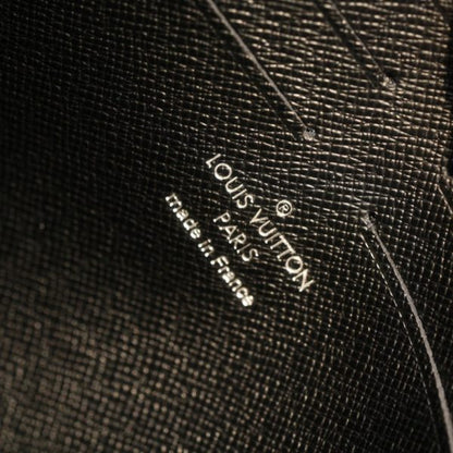 L V Pochette Voyage M61692