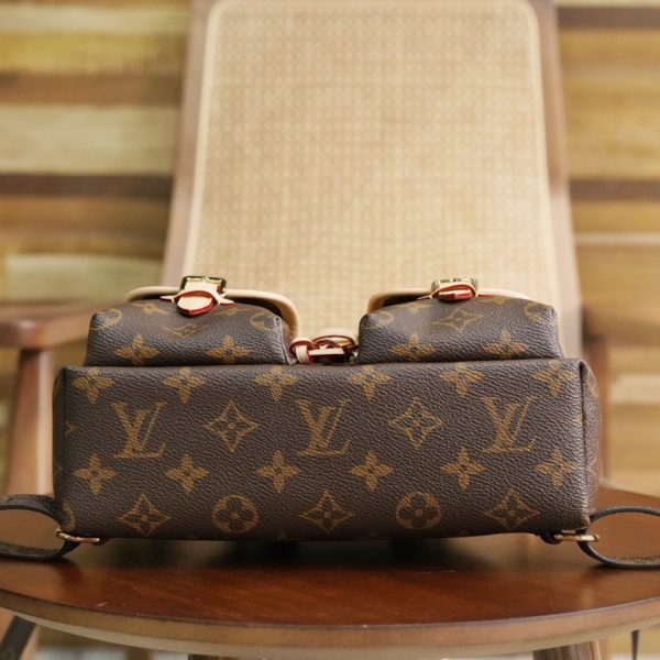 l v 𝐄𝐱𝐜𝐮𝐫𝐬𝐢𝐨𝐧 backpack M46932