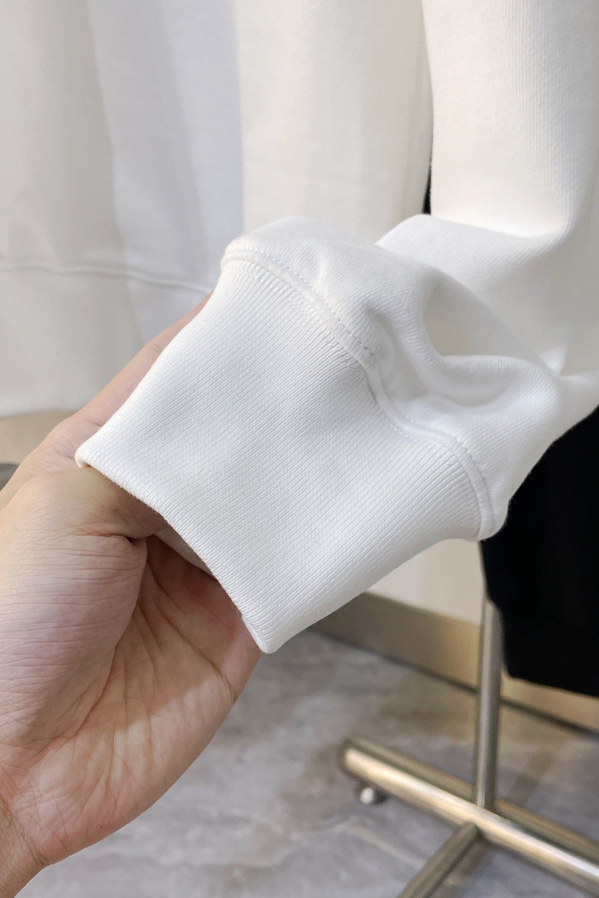 LV SWEATER WHITE COTTON FABRIC 239599