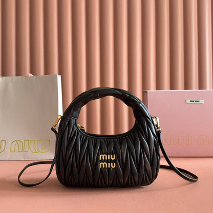 Wander Matelassé Hobo Bag 20cm Black Nappa Leather