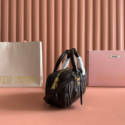 Miu Arcadie Matelassé Bag 22cm Black Nappa Leather
