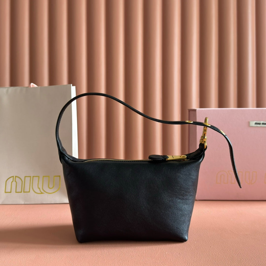Miu Pouch 25.5cm Black Nappa leather