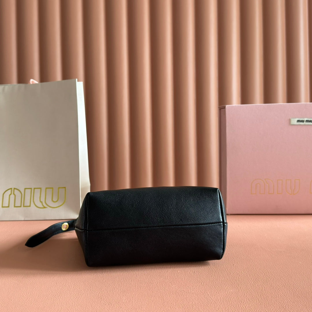 Miu Pouch 25.5cm Black Nappa leather