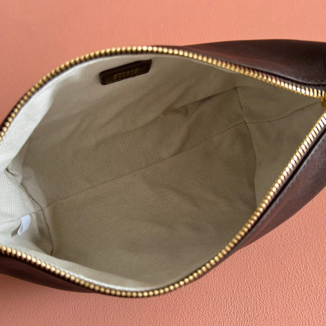 Miu Pouch 25.5cm Brown Chocolate leather
