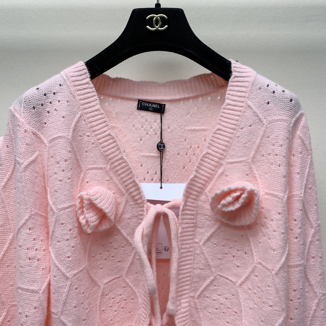 CC 25 Knitted Three-Dimensional Flower Tie Cardigan in Pink 277588