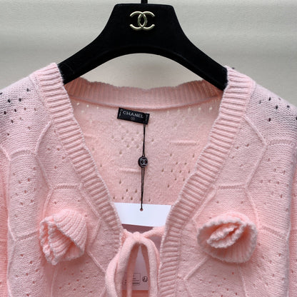 CC 25 Knitted Three-Dimensional Flower Tie Cardigan in Pink 277588