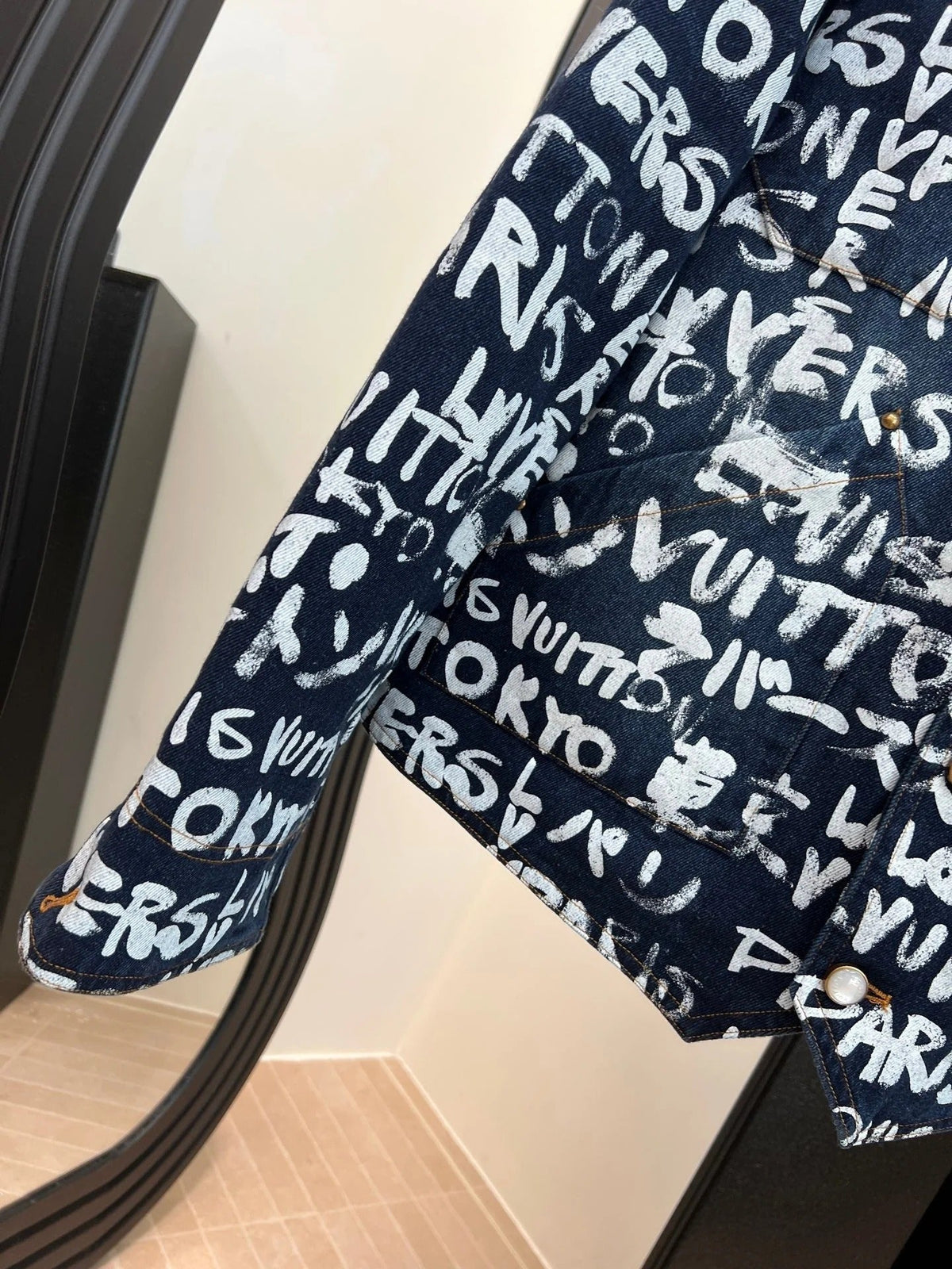 LV 25S JACKET 0162
