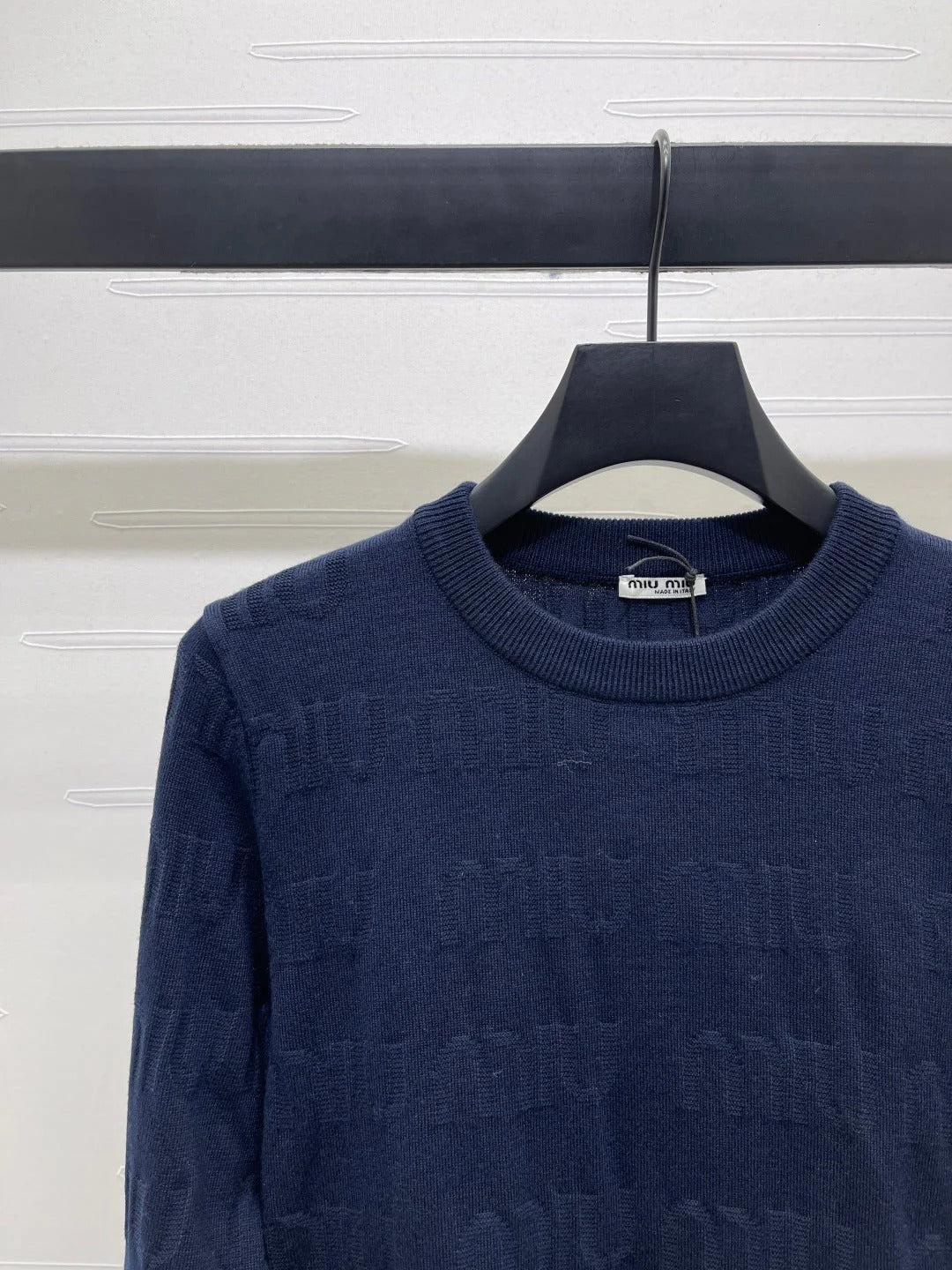 MIUMIU KNITTED SWEATER STYLE 467
