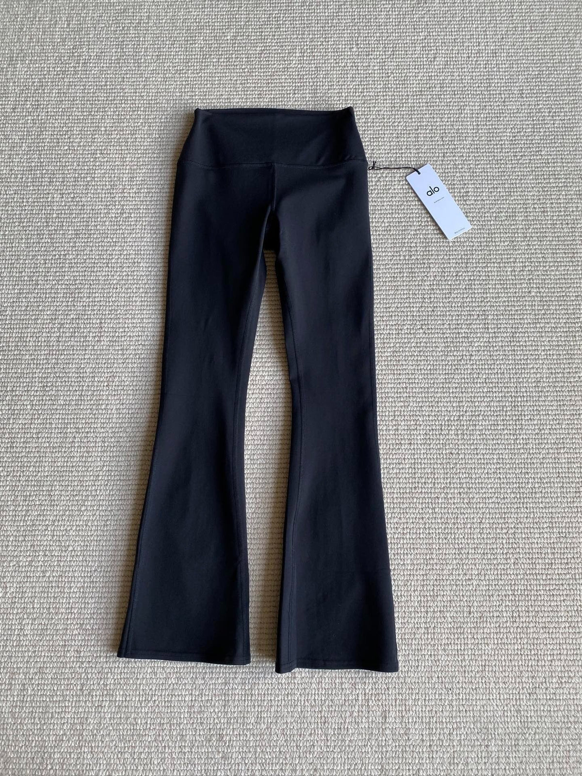 ALO FLARED PANTS STYLE 143
