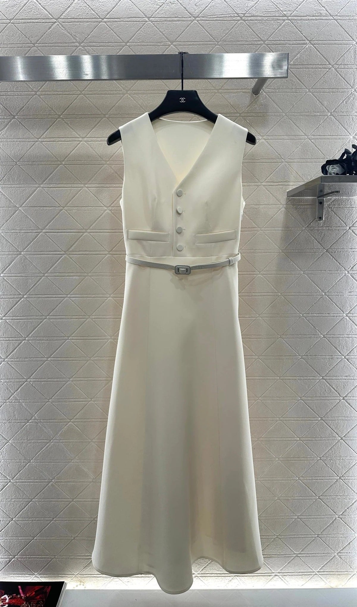 DIOR 25S SLEEVELESS DRESS WITH BELT STYLE 305