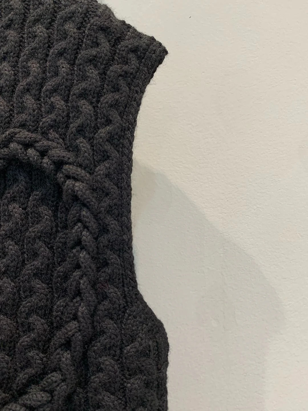 LOEWE KNIT VEST STYLE 227